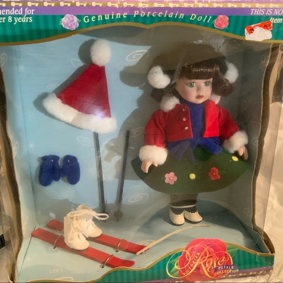 SKIING DOLL PORCELAIN XMAS WINTER DRESS VINTAGE SET - Picture 6 of 11